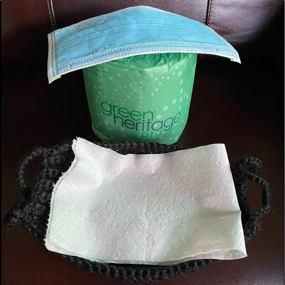 Decorative Hand-knitted Face Mask - Picture 6 of 10